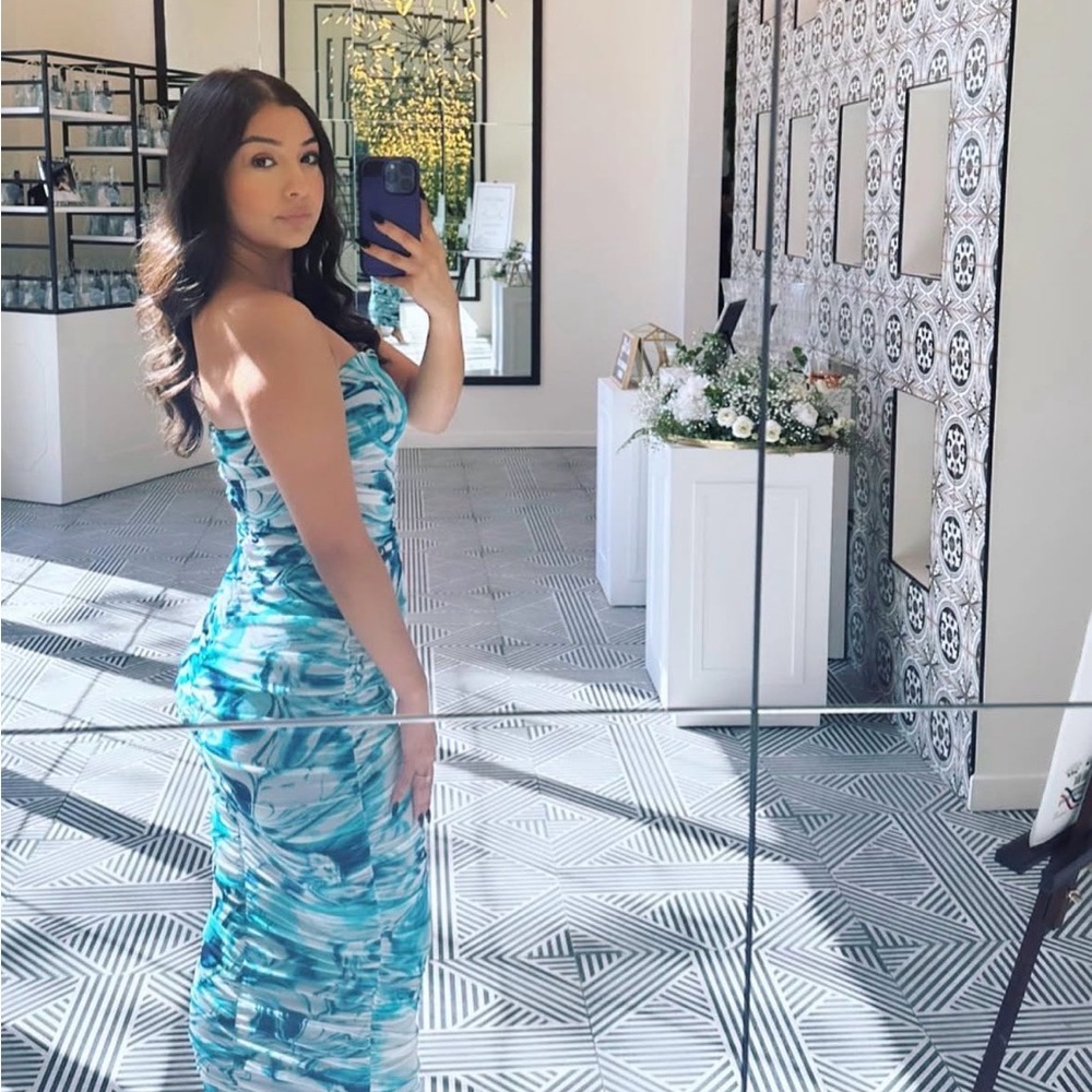 Fashion Nova Strapless Blue and White Dress
